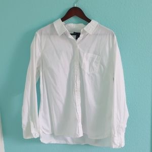 GAP Women's Boyfriend Fit Button Down